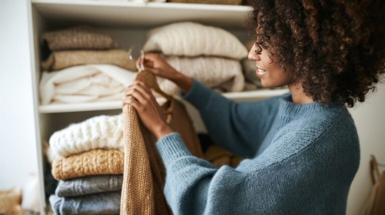 Colorado families hire household assistant in Denver to support their busy lives and keep their homes organized.
